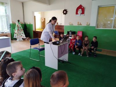 Специален гост беше г-жа Силвия Ветренска 2