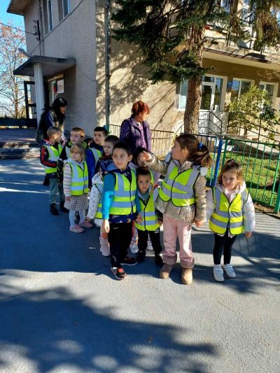 Ден за възпоменание на жертвите от пътнотранспортни произшествия и Ден на толерантността 12